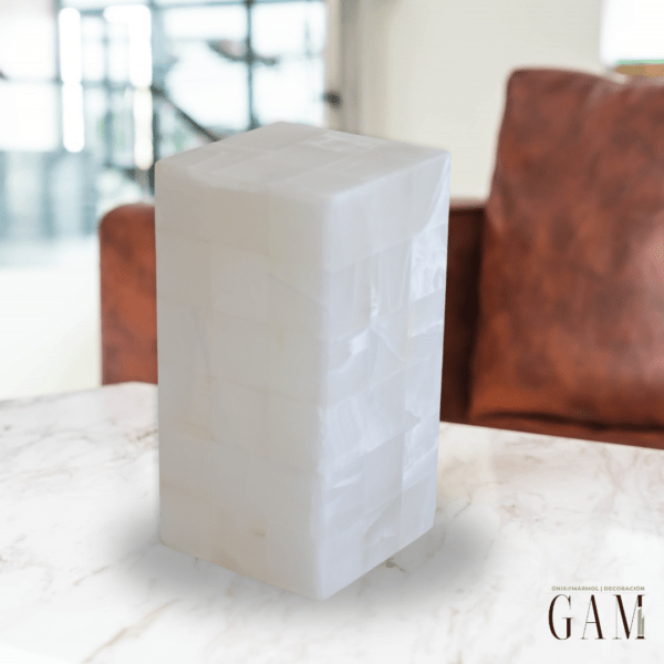 lampara de onix blanco diseño marquetería